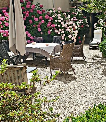 Апартаменты Tres Bel Dijonnais Place Wilson Gutembert Дижон